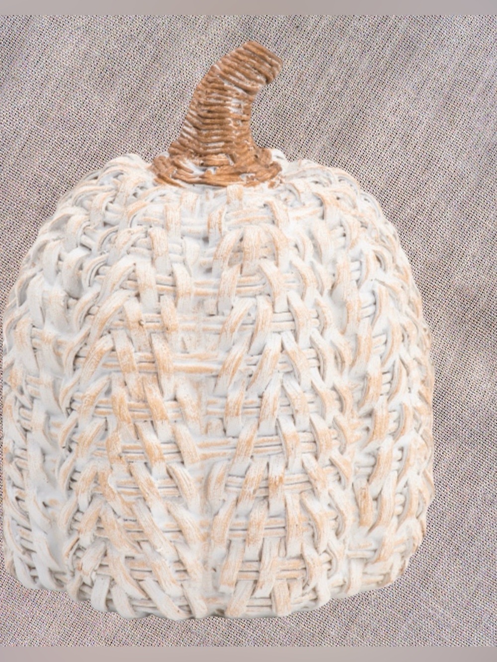 NEW BEAUTIFUL RESIN Gilded Maple - 8” Resin Rattan Texture Pumpkin -solid piece!